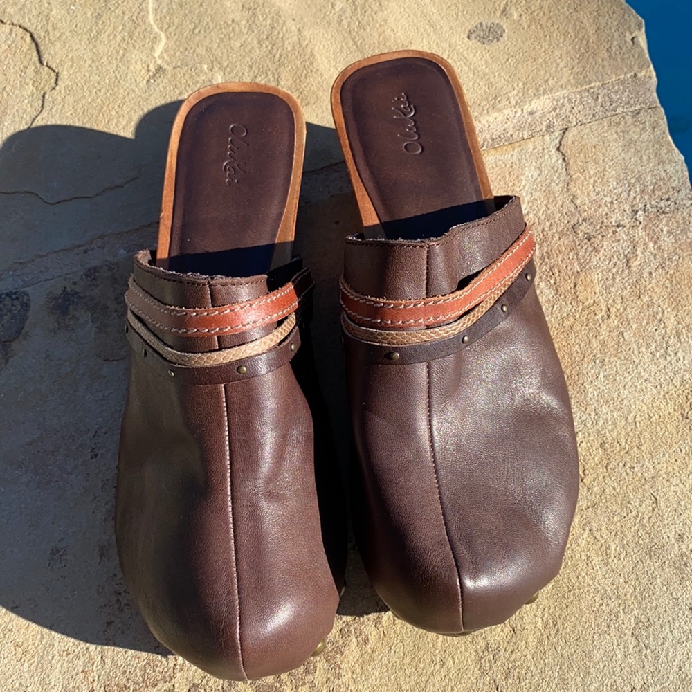 OluKai clogs